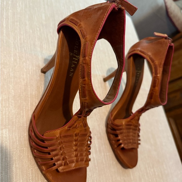 Heels - Picture 2 of 3